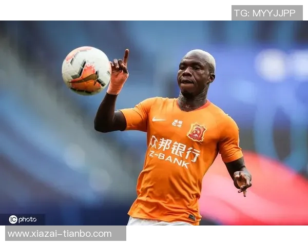 埃弗拉回应舔生鸡肉视频争议称只是想开个玩笑并未真正舔食